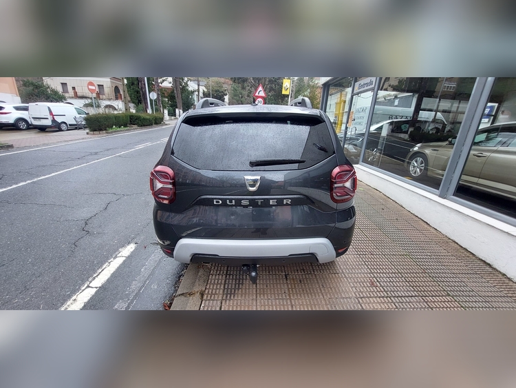 Dacia Duster 1.0 TCE 100CV foto 14